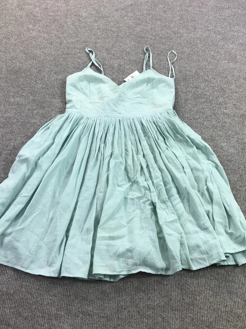 Aéropostale Dress Womens M Green Embroidered Smocked Fit Flare Lined Sundress